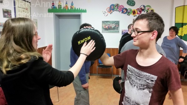 Selbstverteidigungskurs Isa und Johannes
